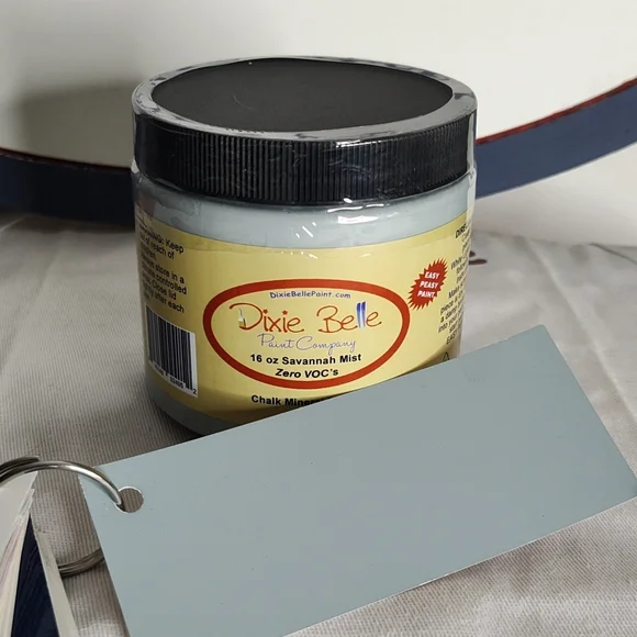 Dixie Belle Chalk Mineral Paint - Savannah Mist 16 oz - Picture 1 of 4